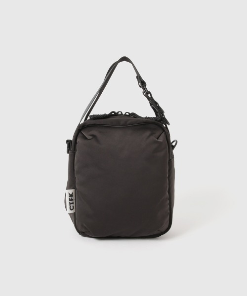 セール】CONTROL FREAKナイロンボクシーバッグ（バックパック/リュック