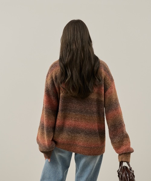 Auntie Rosa（アンティローザ）の「【karin’s direction item】グラデーションオーバールーズニット（ニット/セーター・レディース・ブラウン/オレンジ・FREE）」の11枚目の写真