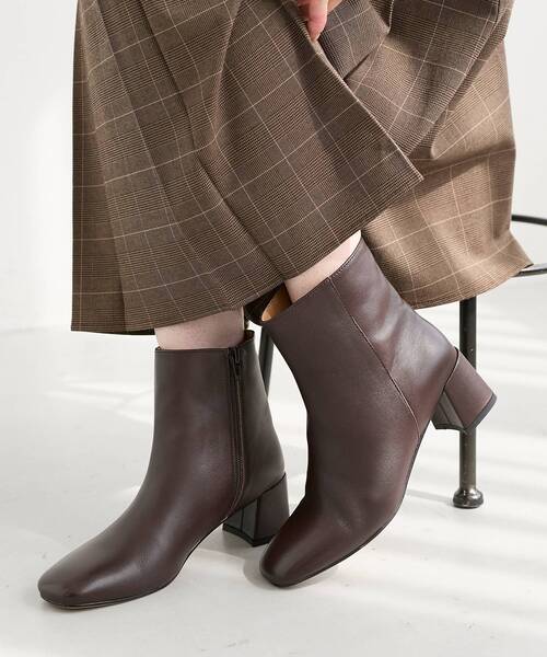 le.coeur blanc（ルクールブラン）の「REMMEショートブーツ（ブーツ・レディース・ブラック/ダークブラウン・38/37）」の2枚目の写真