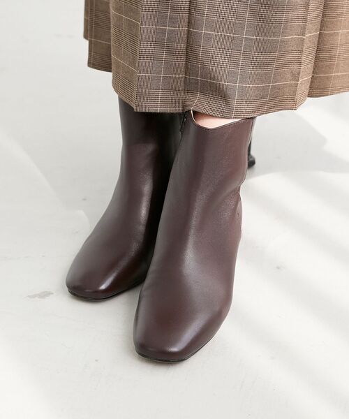 le.coeur blanc（ルクールブラン）の「REMMEショートブーツ（ブーツ・レディース・ブラック/ダークブラウン・38/37）」の3枚目の写真