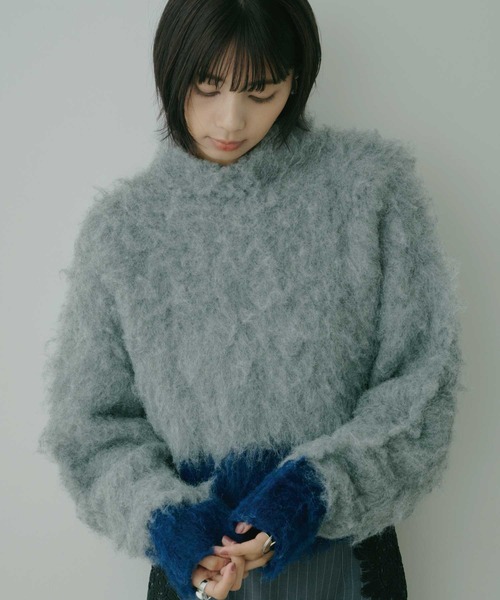 VIOLETTA(ヴィオレッタ)の「バイカラーモヘアクロップドニット(ニット/セーター・レディース・ライトブルー/ラベンダー/グレー・FREE)」の8枚目の写真