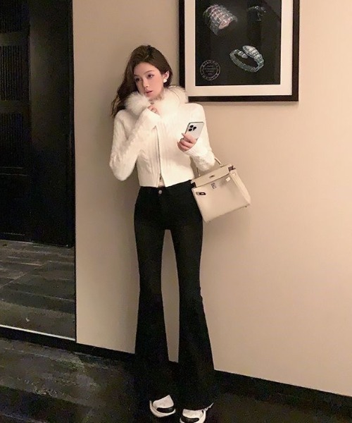 ViViDAY（ビビデー）の「フードフェイクファー付きジップアップニットカーデガン（ニット/セーター・レディース・ホワイト/ブラック/グレー・M）」の4枚目の写真