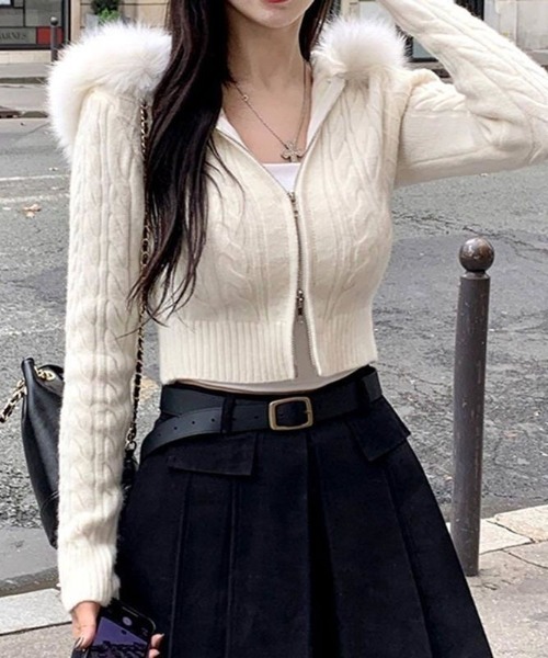 ViViDAY（ビビデー）の「フードフェイクファー付きジップアップニットカーデガン（ニット/セーター・レディース・ホワイト/ブラック/グレー・M）」の14枚目の写真