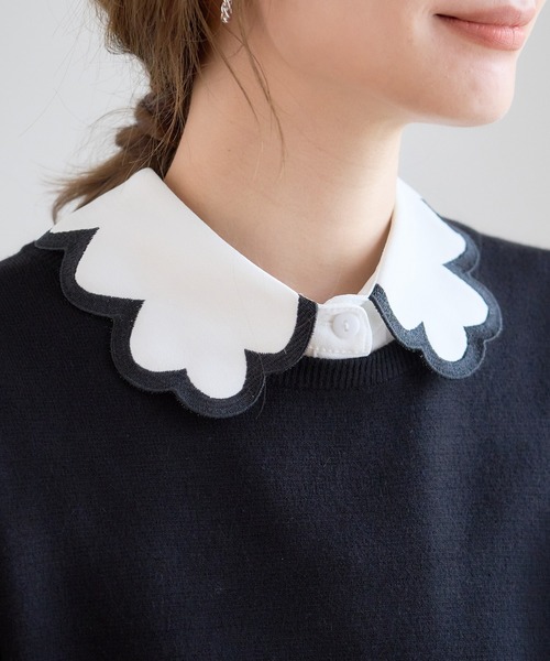 anown(アノン)の「刺繍パイピング 配色スカラップデザイン つけ襟(付け襟・レディース・ホワイト・FREE)」の1枚目の写真