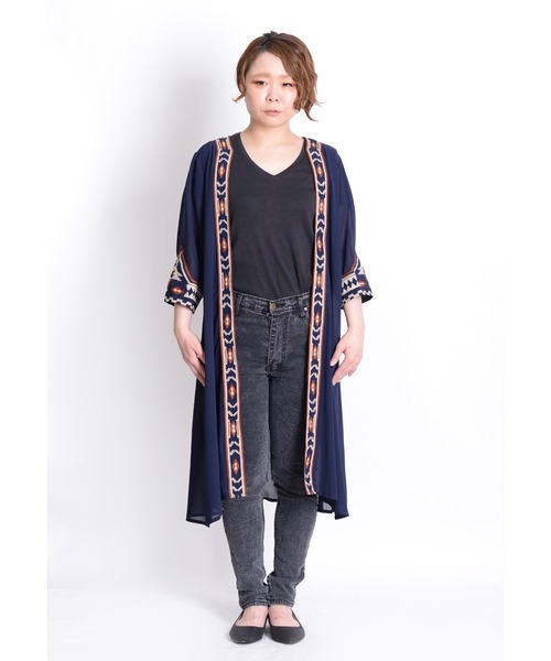MARAI（マーライ）の「民族調刺繍ロングカーディガンシャツ 大人カジュアル（カーディガン/ボレロ・レディース・ブラック/ホワイト・FREE）」の15枚目の写真
