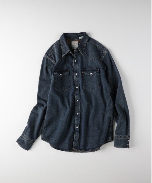 Levi's（リーバイス）の「【Levi's】クラシックウェスタンシャツ (デニムシャツ/ヨークデザイン/インディゴカラー/カジュアル/ユニセックス)（シャツ/ブラウス・メンズ・ダークインディゴブルー・L/M/S）」の2枚目の写真