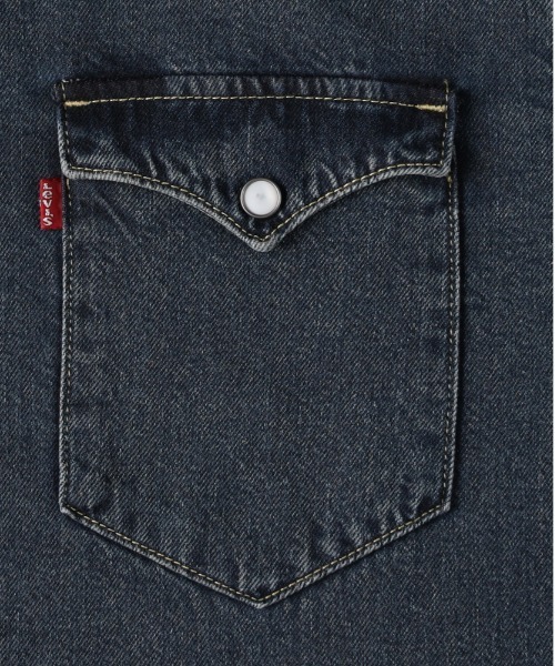 Levi's（リーバイス）の「【Levi's】クラシックウェスタンシャツ (デニムシャツ/ヨークデザイン/インディゴカラー/カジュアル/ユニセックス)（シャツ/ブラウス・メンズ・ダークインディゴブルー・L/M/S）」の6枚目の写真