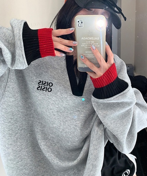 Dalfwin(ダールフィン)の「韓国ファッション OISISバイカラー配色スキッパー襟スウェット(スウェット・レディース・グレー/ネイビー・FREE)」の16枚目の写真