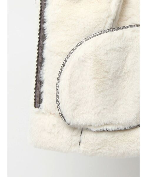 RESEXXY（リゼクシー）の「ヴィンテージライクフェイクファーブルゾン（ブルゾン・レディース・ベージュ/ブラウン・FREE）」の5枚目の写真