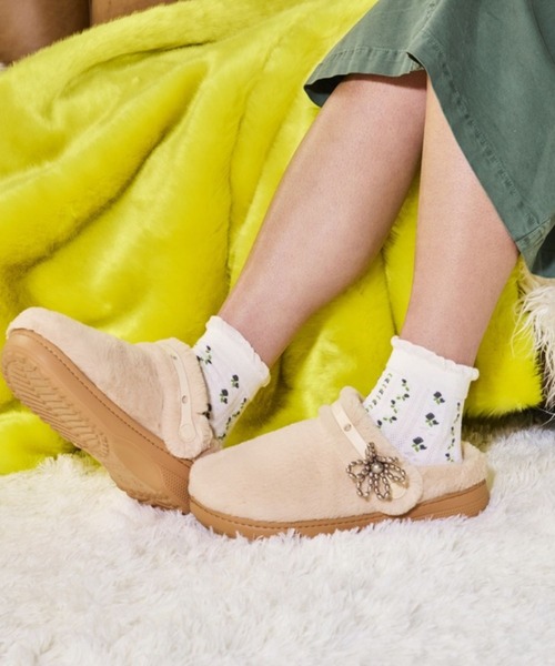 crocs(クロックス)の「クロックス クラシック アンファーゲッタブル クロッグ / crocs Classic Unfurgettable Clog(サンダル・レディース・ピンク/ブラック/ライトブラウン・25cm/24cm/23cm/22cm/29cm/28cm/27cm/26cm)」の19枚目の写真
