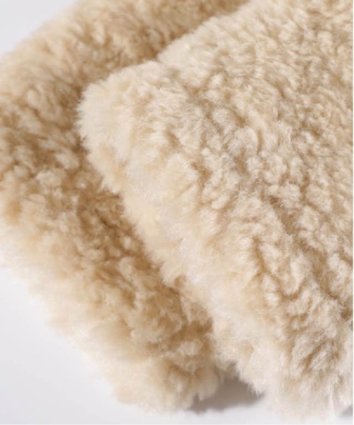 LA POMME petit（ラポミ・プチ）の「Fluffy Fur Coat With Gloves（ムートンコート・レディース・ベージュ/アイボリー・SMALL/MEDIUM/LARGE）」の5枚目の写真