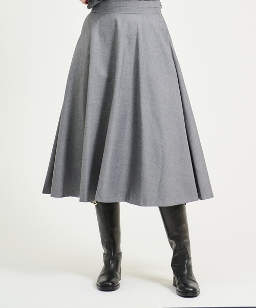 ESTNATION（エストネーション）の「ESTNATION / メタルボタンフレアスカート（スカート・レディース・オフホワイト/ブラック/グレー・36/38）」の14枚目の写真