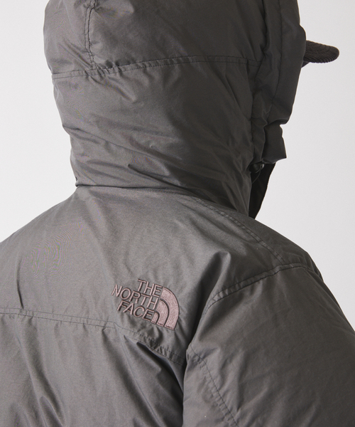 THE NORTH FACE（ザノースフェイス）の「THE NORTH FACE /ノースフェイス オルタレーションバフズジャケット ND92564（ダウンジャケット/コート・メンズ・チャコールグレー/ベージュ・MEDIUM/LARGE/X-LARGE）」の10枚目の写真