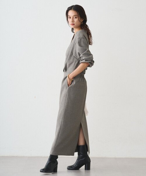 LOUNGEDRESS(ラウンジドレス)の「Vワンピース(ワンピース・レディース・ブラック/グレー/チャコールグレー・FREE)」の11枚目の写真