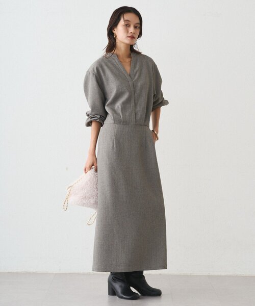 LOUNGEDRESS(ラウンジドレス)の「Vワンピース(ワンピース・レディース・ブラック/グレー/チャコールグレー・FREE)」の13枚目の写真