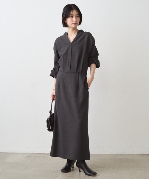 LOUNGEDRESS(ラウンジドレス)の「Vワンピース(ワンピース・レディース・ブラック/グレー/チャコールグレー・FREE)」の15枚目の写真