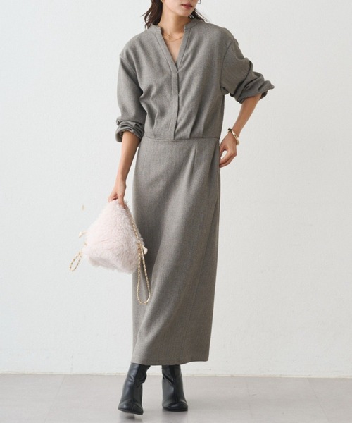 LOUNGEDRESS(ラウンジドレス)の「Vワンピース(ワンピース・レディース・ブラック/グレー/チャコールグレー・FREE)」の1枚目の写真