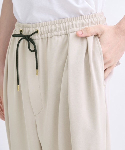 CULLNI（クルニ）の「【CULLNI】別注 Wide Straight Pants/別注 ワイドストレートパンツ（スラックス・メンズ・ブラック/ナチュラル/ブラック系その他2・1/2）」の15枚目の写真