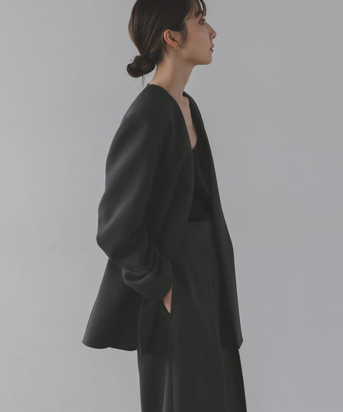 Noble(ノーブル)の「ELENI/エルニ プランプウールジャケット(ノーカラージャケット・レディース・チャコールグレー・38/36)」の12枚目の写真