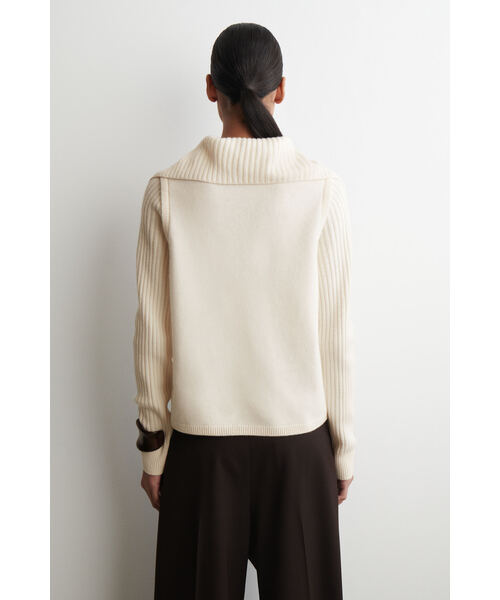 COS(コス)の「レイヤードメリノウールセーター(ニット/セーター・レディース・グレー系その他/アイボリー・M/XS/S/L)」の9枚目の写真