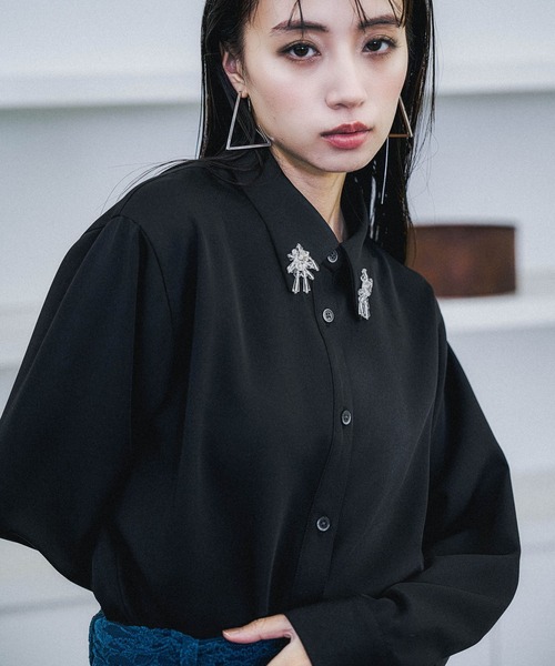 HARE(ハレ)の「ビジューパーツシャツ(HARE)(シャツ/ブラウス・レディース・ホワイト/ブラック・FREE)」の17枚目の写真
