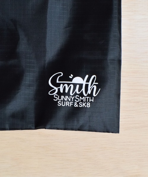 Bonjour Sagan(ボンジュールサガン)の「【SunnySmith】SunnySmith OGロゴプリント2wayエコバッグ(エコバッグ/サブバッグ・メンズ・ブラック・FREE)」の4枚目の写真