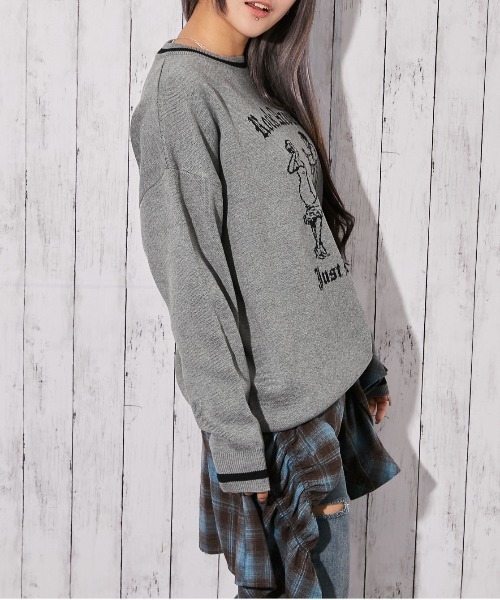 GORGE(ゴージ)の「《ジャガードロゴ柄×配色ライン》ゆるシルエットニットプルオーバー(ニット/セーター・レディース・オフホワイト/チャコール/ネイビー・F)」の11枚目の写真