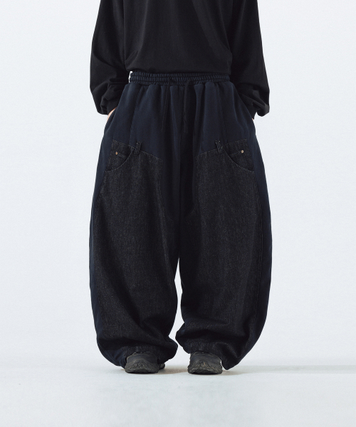 ANGLAN（アングラン）の「Denim Double Sweat Balloon Pants - Black（その他パンツ・メンズ・その他・FREE）」の8枚目の写真