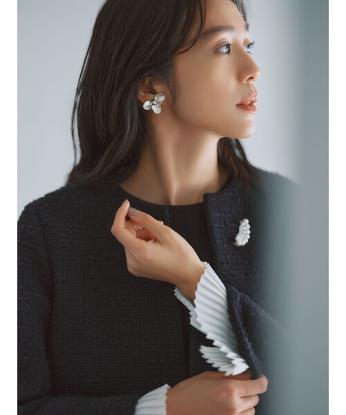 Demi-Luxe BEAMS(デミルクス ビームス)の「フラワー イヤリング(イヤリング・レディース・シルバー/ホワイト・ONE SIZE)」の3枚目の写真