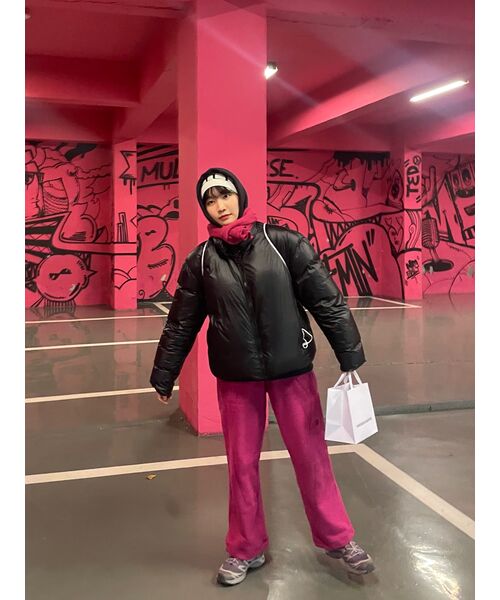 Cavish(カビシ)の「SELLER LOGO HOODIE CHARCOAL(PINK)(CV2BFUM400A)(パーカー・レディース・チャコール・X-LARGE/SMALL/MEDIUM/LARGE)」の8枚目の写真