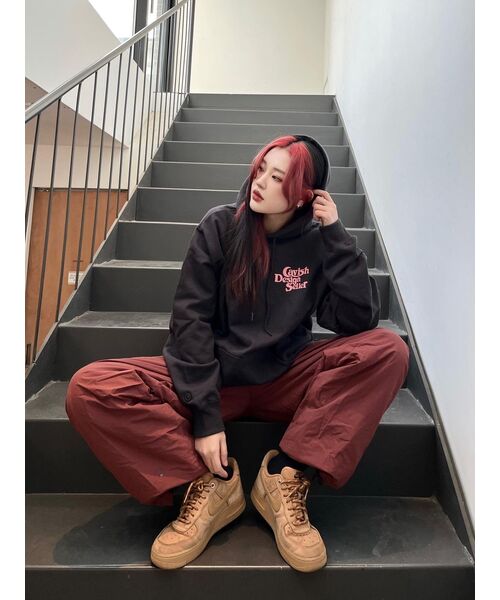 Cavish(カビシ)の「SELLER LOGO HOODIE CHARCOAL(PINK)(CV2BFUM400A)(パーカー・レディース・チャコール・X-LARGE/SMALL/MEDIUM/LARGE)」の15枚目の写真
