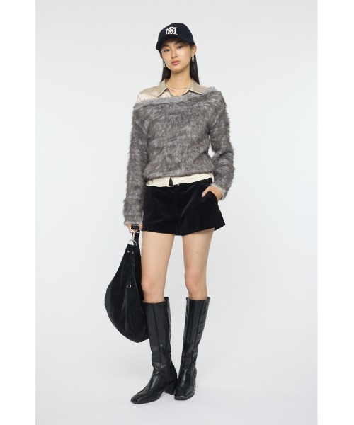 MOUSSY(マウジー)の「FAUX FUR KNIT CROP トップス(ニット/セーター・レディース・ベージュ/ネイビー/グレー・FREE)」の8枚目の写真
