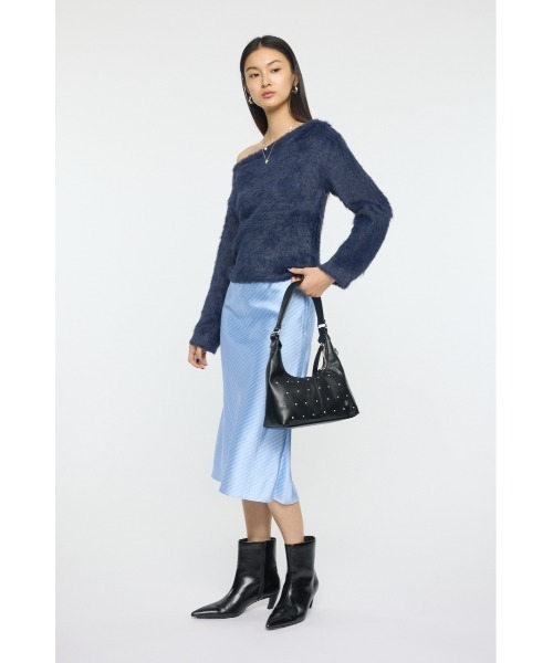 MOUSSY(マウジー)の「FAUX FUR KNIT CROP トップス(ニット/セーター・レディース・ベージュ/ネイビー/グレー・FREE)」の15枚目の写真