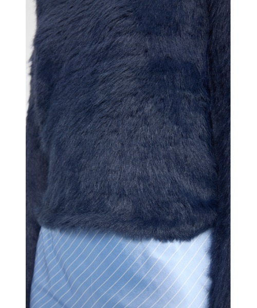 MOUSSY(マウジー)の「FAUX FUR KNIT CROP トップス(ニット/セーター・レディース・ベージュ/ネイビー/グレー・FREE)」の22枚目の写真