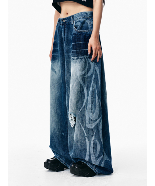 YEEL（ワイイーイーエル）の「DAMAGED WASHED BALLOON DENIM PANTS BLUE（デニムパンツ・レディース・その他・MEDIUM/SMALL）」の2枚目の写真