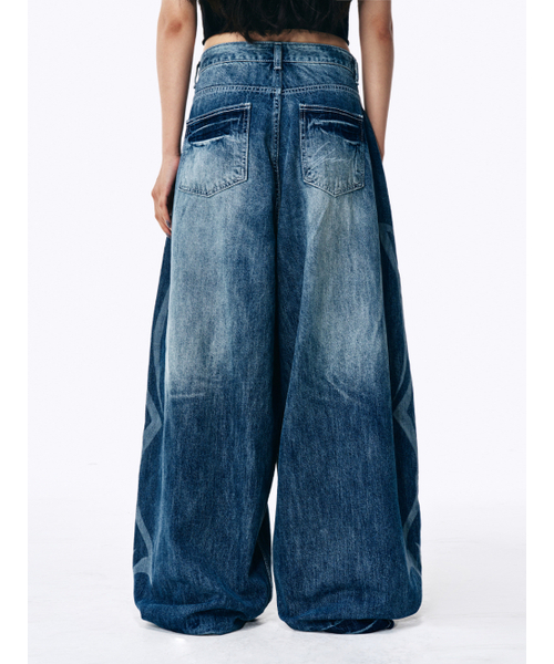 YEEL（ワイイーイーエル）の「DAMAGED WASHED BALLOON DENIM PANTS BLUE（デニムパンツ・レディース・その他・MEDIUM/SMALL）」の3枚目の写真