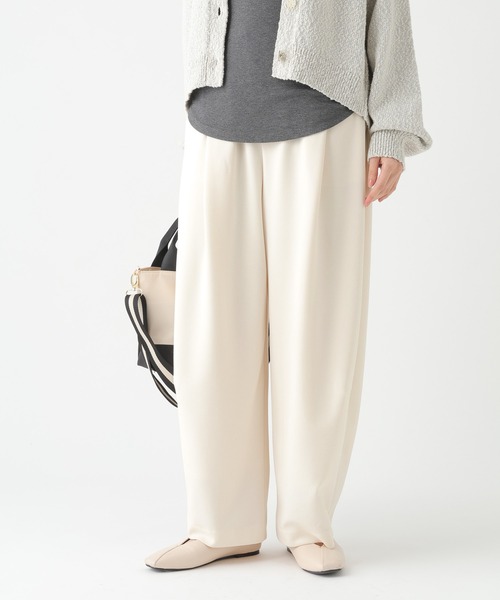 Elura(エルーラ)の「サマ見えリラクシーカーブパンツ/636927(その他パンツ・レディース・ダークブラウン/オフホワイト/ブラック・MEDIUM/LARGE)」の2枚目の写真