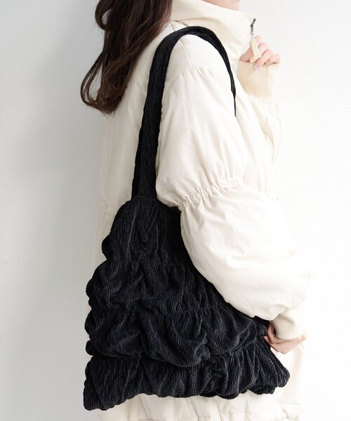 Kastane（カスタネ）の「*ベロアリップルトートバッグ（トートバッグ・レディース・ライトベージュ/ブラック/ダークブラウン・FREE）」の2枚目の写真