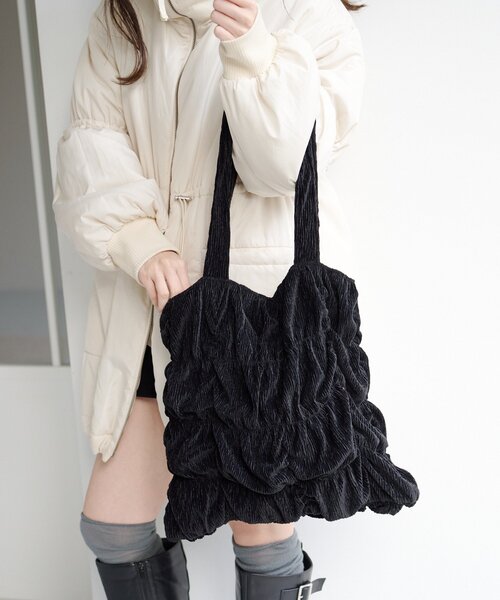 Kastane（カスタネ）の「*ベロアリップルトートバッグ（トートバッグ・レディース・ライトベージュ/ブラック/ダークブラウン・FREE）」の6枚目の写真