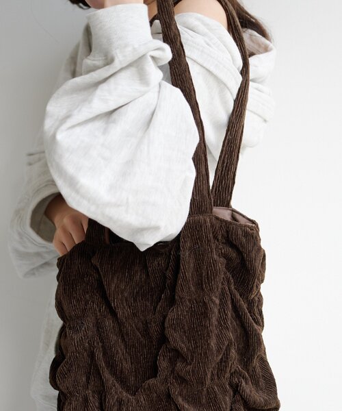 Kastane（カスタネ）の「*ベロアリップルトートバッグ（トートバッグ・レディース・ライトベージュ/ブラック/ダークブラウン・FREE）」の10枚目の写真