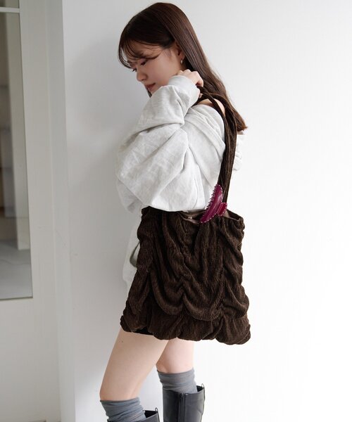 Kastane（カスタネ）の「*ベロアリップルトートバッグ（トートバッグ・レディース・ライトベージュ/ブラック/ダークブラウン・FREE）」の13枚目の写真