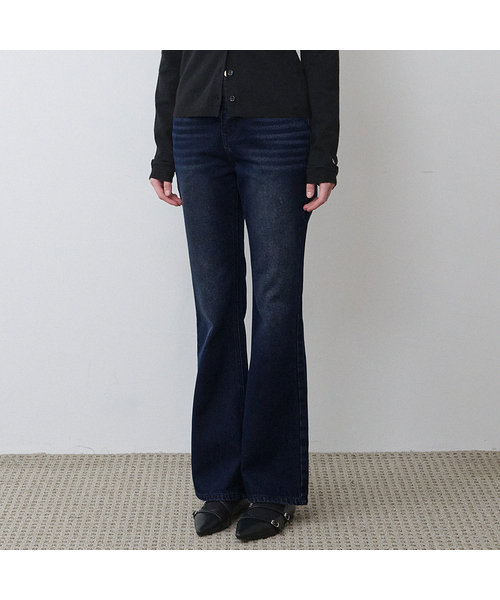 MICANE（ミケーネ）の「ボリスバックポイントフレアデニムパンツ（デニムパンツ・レディース・ベージュ/ダークネイビー・X-SMALL/SMALL/MEDIUM/LARGE/X-LARGE/XX-LARGE）」の2枚目の写真