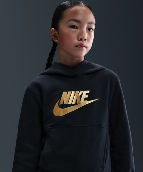 NIKE（ナイキ）の「NIKE/ナイキ キッズ パーカー K NSW CLUB FLC HDY GOLD S IH2874-010（パーカー・キッズ・ブラック・150cm/130cm/140cm/160cm）」の6枚目の写真