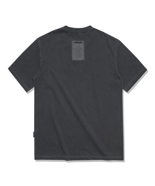 ICONOGRAPHY(アイコノグラフィー)の「ピグメントラベルアートDBK(Tシャツ/カットソー・メンズ・ブラック・LARGE/MEDIUM/SMALL)」の5枚目の写真