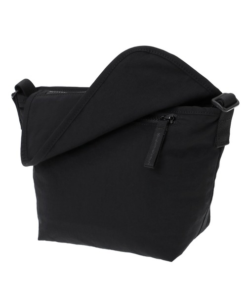 Manhattan Portage BLACK LABEL(マンハッタンポーテージ ブラックレーベル)の「STANDARD MESSENGER BAG(XS) MGNT NYLON TUSSAH(メッセンジャーバッグ・メンズ・ブラック/ブラウン/ベージュ・X-SMALL)」の13枚目の写真