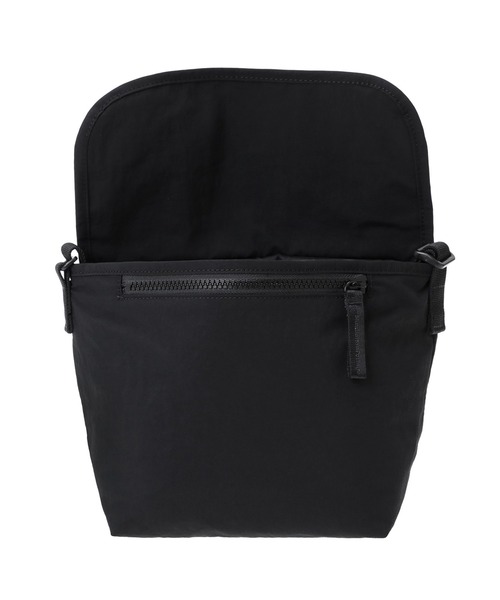 Manhattan Portage BLACK LABEL(マンハッタンポーテージ ブラックレーベル)の「STANDARD MESSENGER BAG(XS) MGNT NYLON TUSSAH(メッセンジャーバッグ・メンズ・ブラック/ブラウン/ベージュ・X-SMALL)」の14枚目の写真