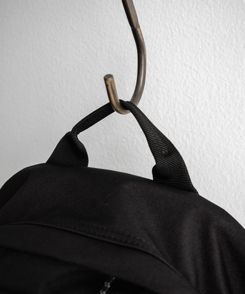 Carhartt(カーハート)の「Carhartt カーハート CLASSIC BACKPACK クラシックバックパック/ワンポイントロゴリュック(バックパック/リュック・メンズ・ブラック/ブラウン・FREE)」の17枚目の写真