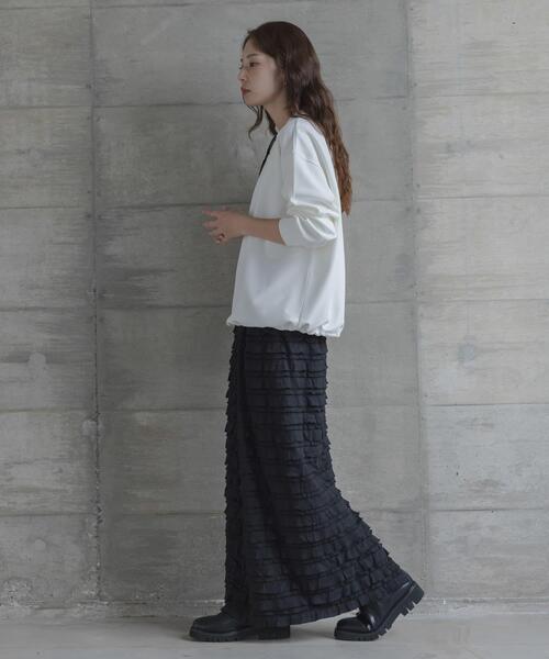 URBAN RESEARCH Sonny Label(アーバンリサーチサニーレーベル)の「『WEB限定』カットフリルナロースカート(スカート・レディース・ブラック・TALL/LARGE/MEDIUM/SMALL)」の5枚目の写真