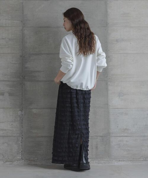 URBAN RESEARCH Sonny Label(アーバンリサーチサニーレーベル)の「『WEB限定』カットフリルナロースカート(スカート・レディース・ブラック・TALL/LARGE/MEDIUM/SMALL)」の4枚目の写真