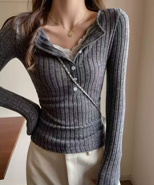 STAY MOTION（ステイモーション）の「【WEB限定】レースレイヤード風Vネックニットトップス［韓国ファッション カジュアル］≪新作≫（ニット/セーター・レディース・チャコールグレー/オフホワイト/グレー・F）」の3枚目の写真